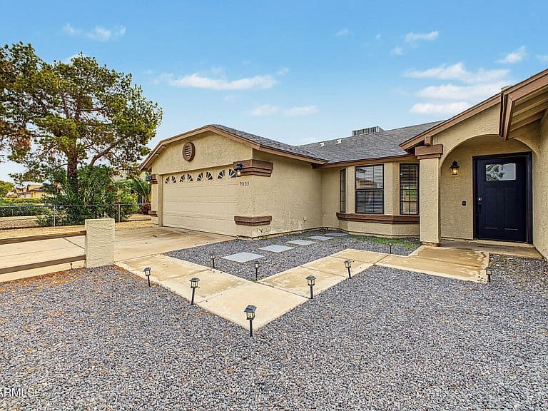 9033 W EL CAMINITO Drive photo 5