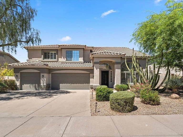 7624 E TAILFEATHER Drive photo 2
