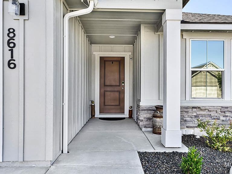 8616 S Tyrion Way photo 2