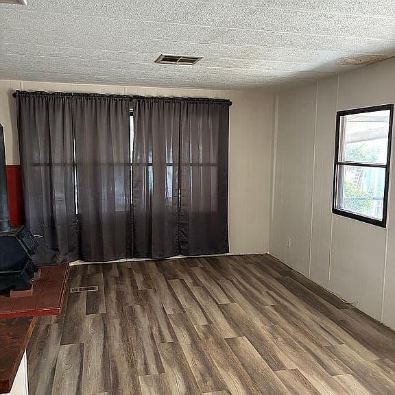 465 S Groseta Dr photo 4