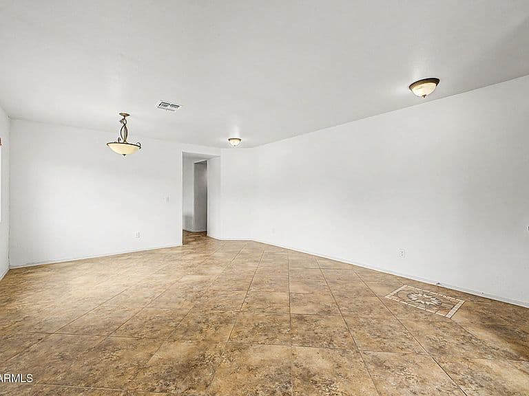 3902 E PINTO VALLEY Road photo 3