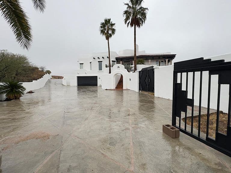 1091 W Mariposa Hills Dr photo 2