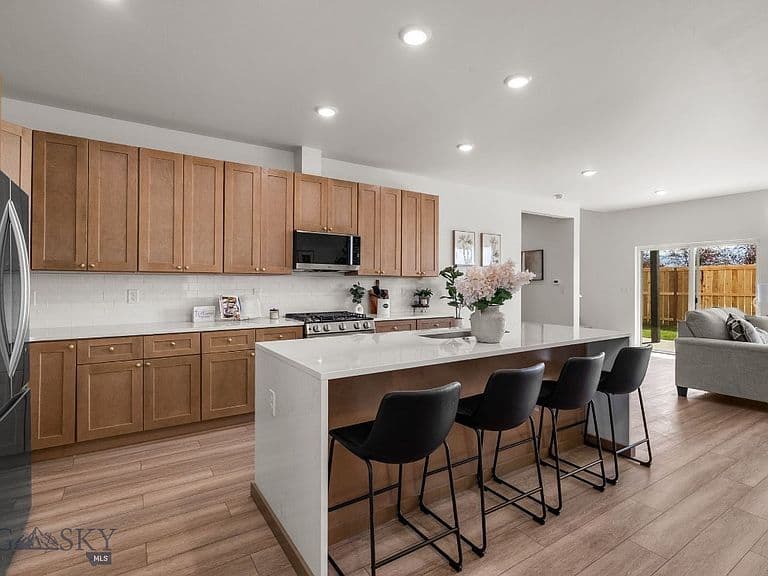 842 Accolade Loop photo 5