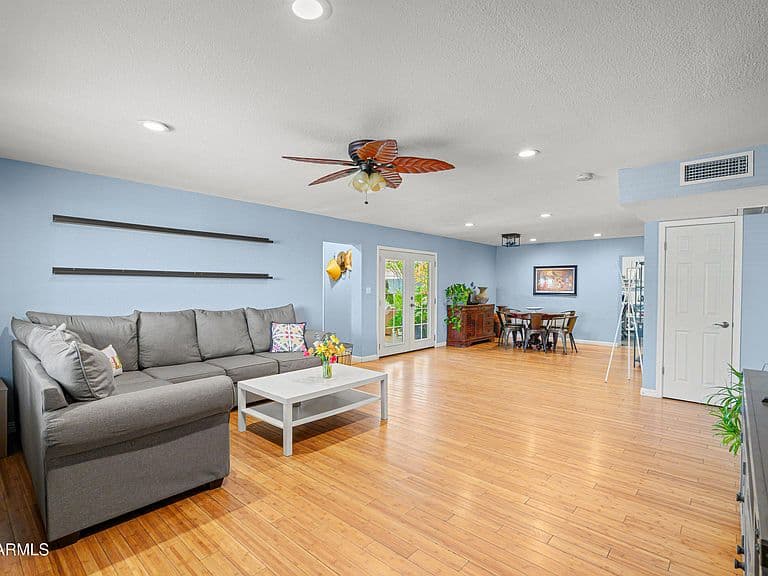 2209 W EDGEWOOD Avenue photo 4