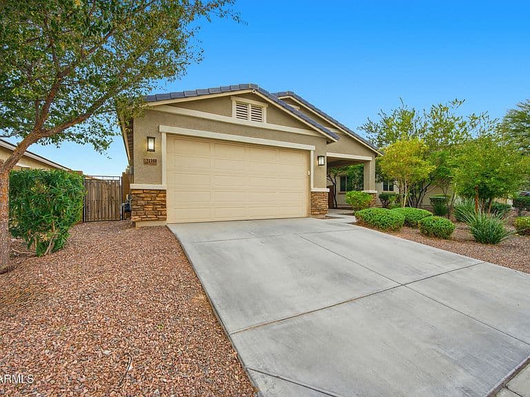 21359 W ALVARADO Road photo 3
