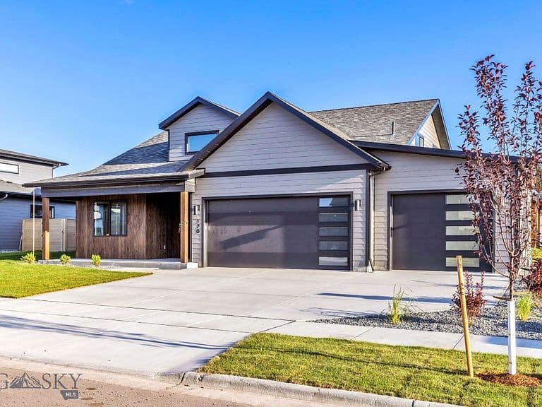 170 Delano Dr photo 2