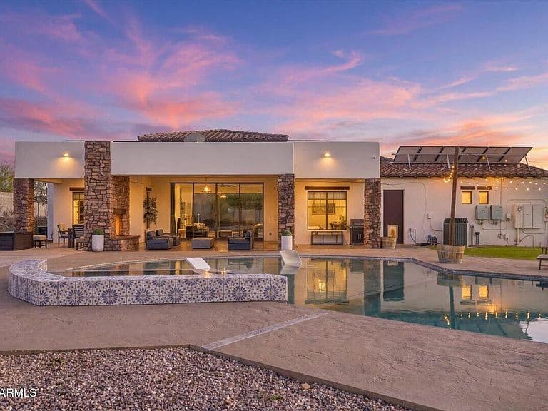 9134 W HAPPY VALLEY Road photo 2