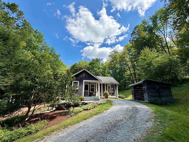 245 S. Wardsboro Road photo 2