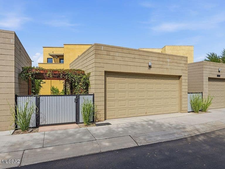 662 S Mordasini Pl photo 1