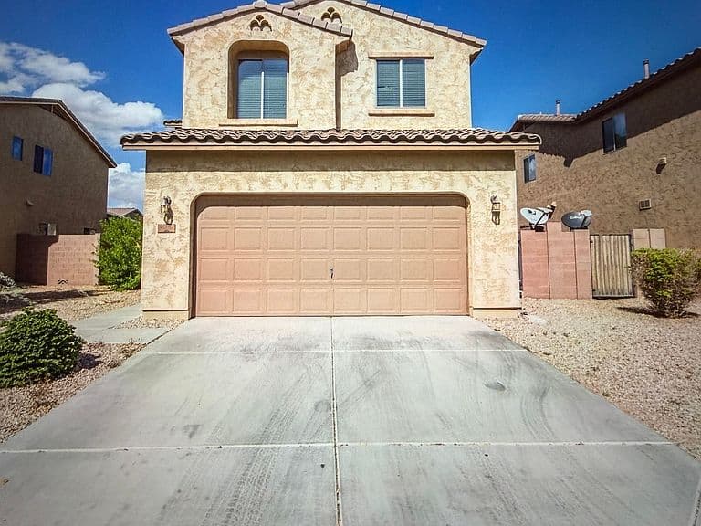 41252 W COLBY Drive photo 1