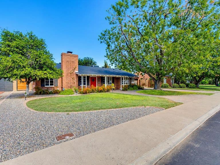 232 E MEDLOCK Drive photo 3