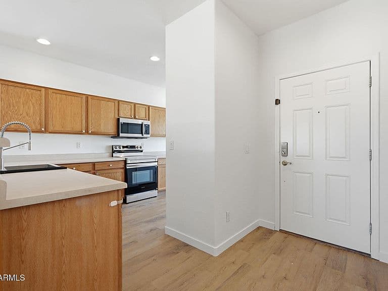 10133 E KILAREA Avenue photo 5