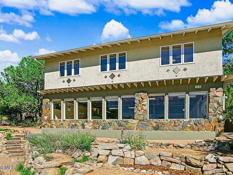 502 KAREN Drive photo 1