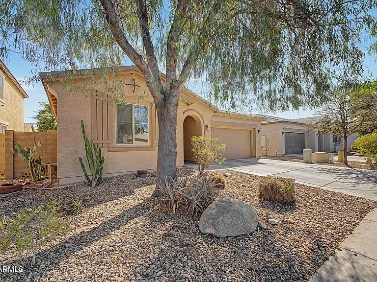 44395 W Bailey Drive photo 3
