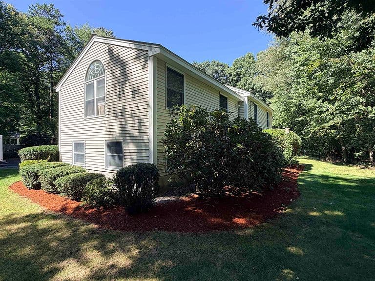 18 Windsor Drive photo 5