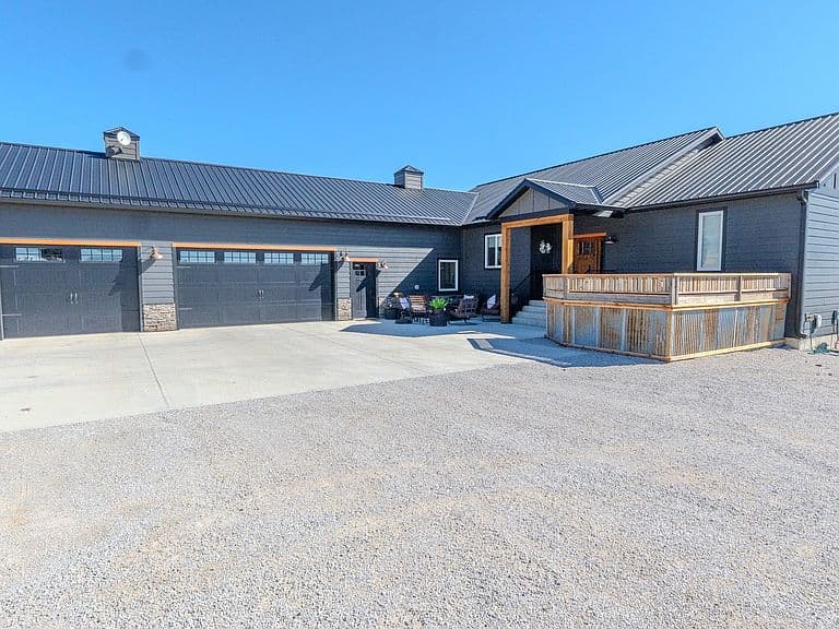 51 Whitehorse Rd photo 2