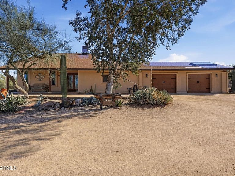6421 E GLORIA Lane photo 1