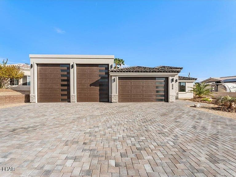 3918 Lunar Dr photo 3