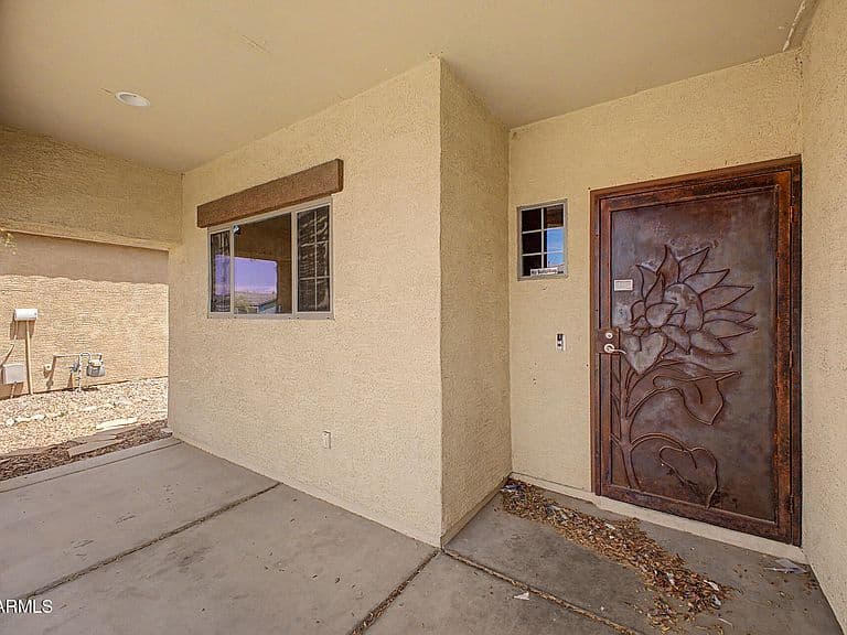 949 E WHITE WING Drive photo 4