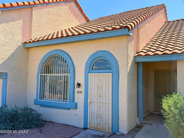 2620 W Ironcrest Dr photo 1