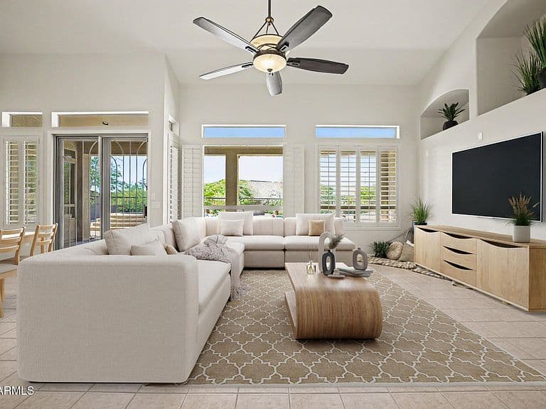 7926 E SADDLEBACK Circle photo 5