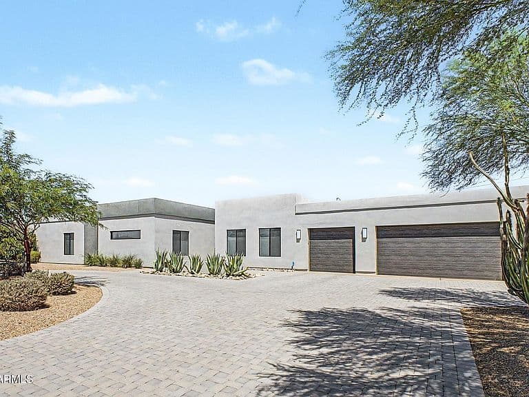 11601 N 65TH Street photo 1