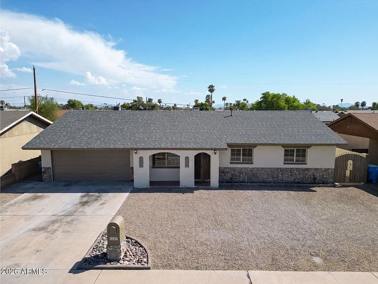 4147 W Echo Lane photo 2