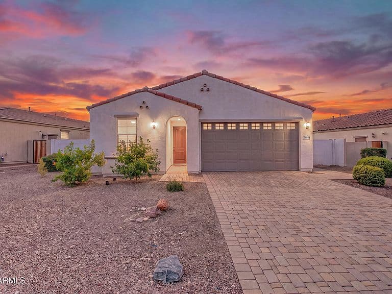 18035 W MUIRWOOD Drive photo 3