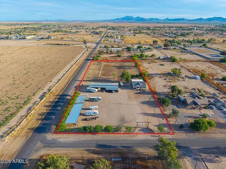 49581 W Gail Lane photo 4