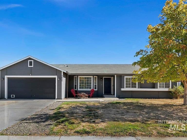 3000 Myrtlewood Way photo 1