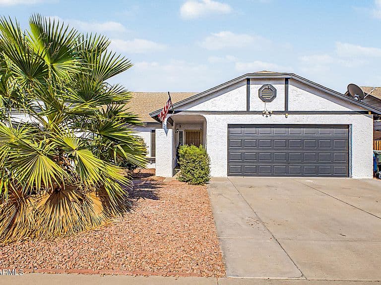 4650 W BOBBIE Terrace photo 2