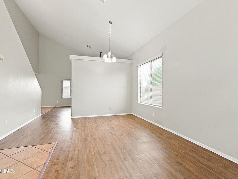 45470 W WINDMILL Drive photo 3