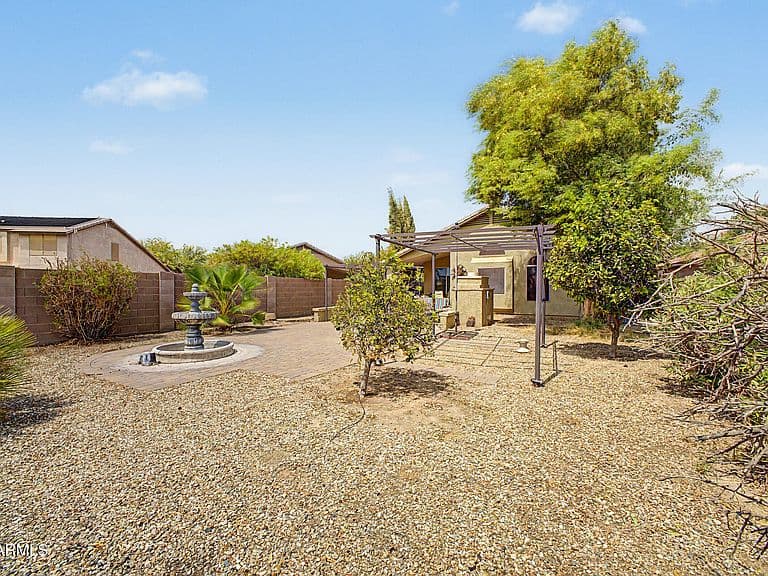 42029 W MICHAELS Drive photo 5
