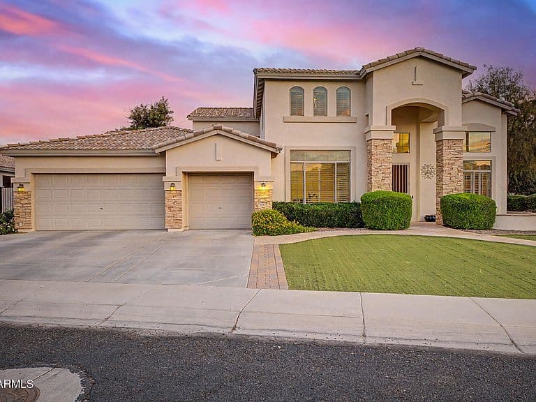 2087 W REMINGTON Drive photo 2