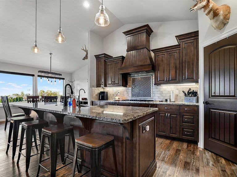 583 Smokey Mountain Dr photo 3