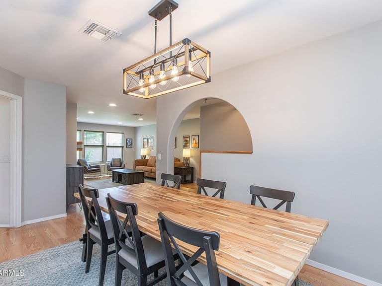 651 N COBBLESTONE Street photo 3