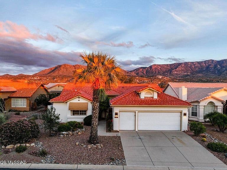 38035 S Rolling Hills Dr photo 1