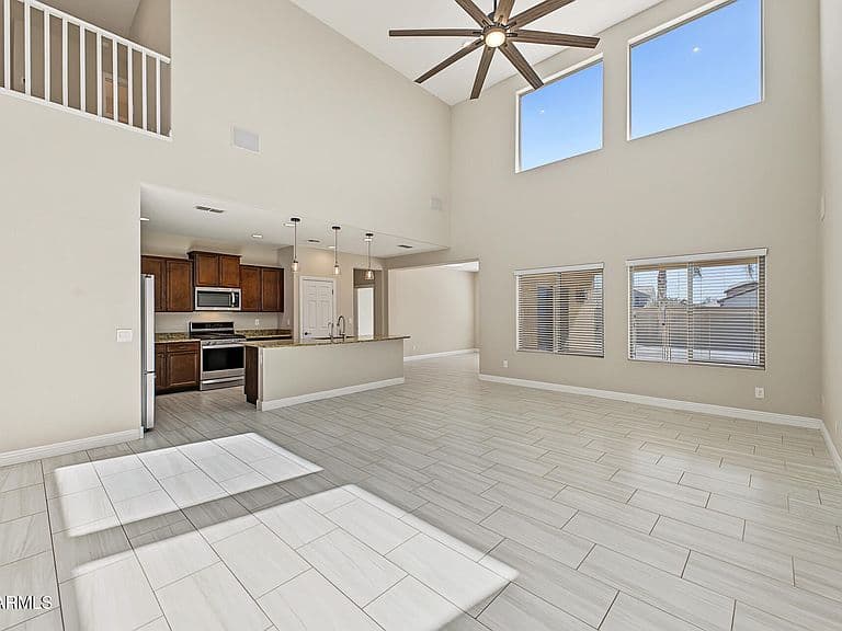 17493 W GAMBIT Trail photo 4
