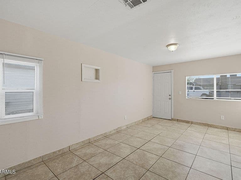 1852 E MOBILE Lane photo 5