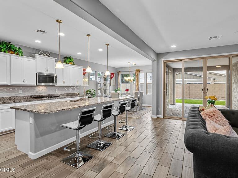 971 W Zion Way photo 4