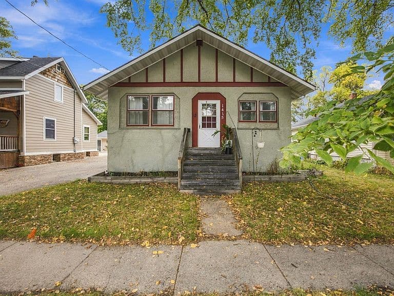 1415 8th Ave S photo 1