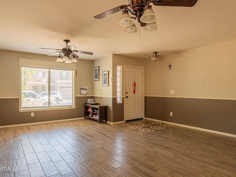 40853 W SANDERS Way photo 3