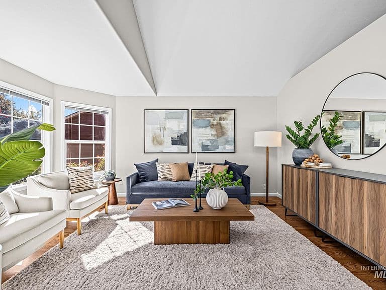 14026 W Bunkerhill St photo 5