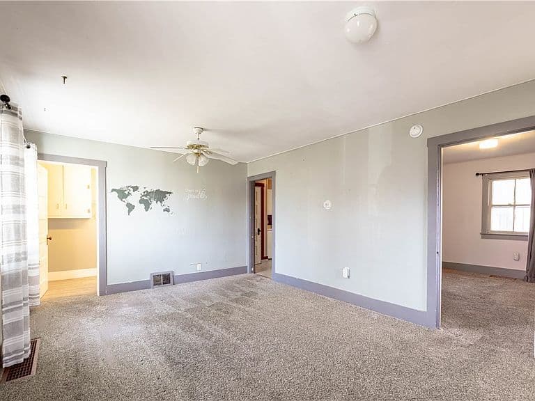 632 Saint Johns Ave APT 8 photo 4