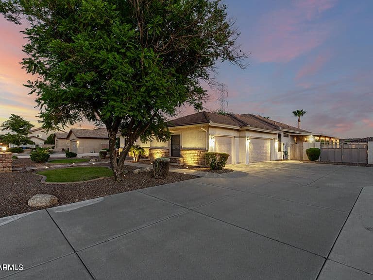5343 W WHISPERING WIND Drive photo 3