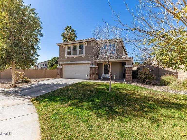 12468 N 147TH Drive photo 4