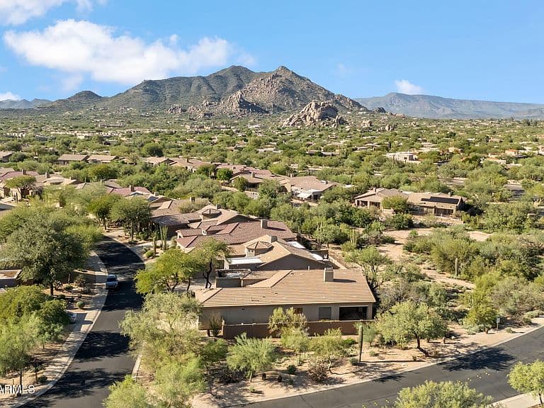 7486 E SOARING EAGLE Way photo 4