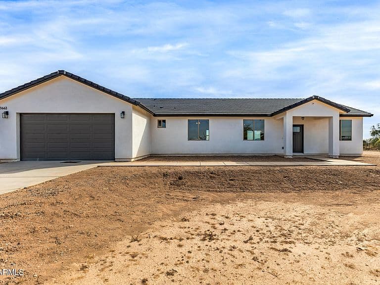 3662 S 343rd Avenue photo 2