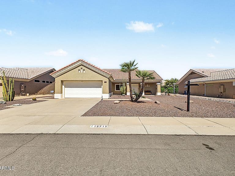 15712 W SENTINEL Drive photo 1