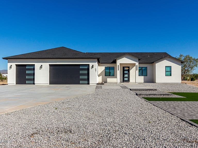 681 N Bruner Rd photo 4